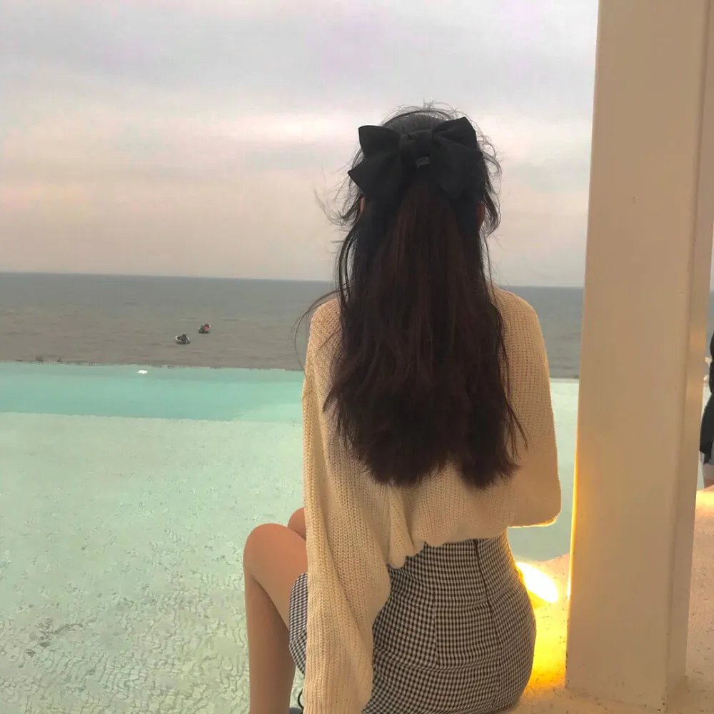 谍战巴黎海报